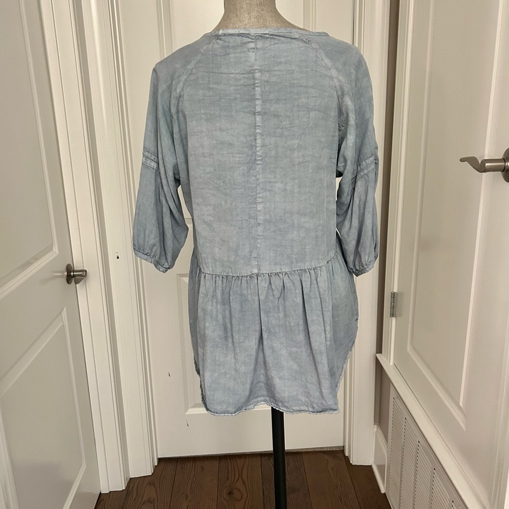 TEA N ROSE boutique blue denim chambray Tencel 3/4 Sleeve Top Size M - Picture 4 of 9